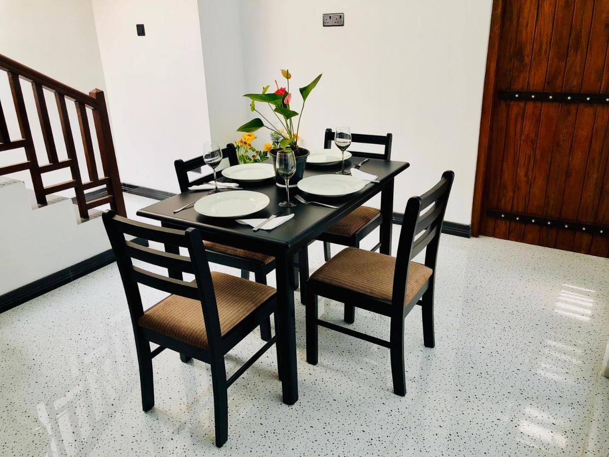 Siri'S Residency Apartment Habaraduwa Central Exterior photo